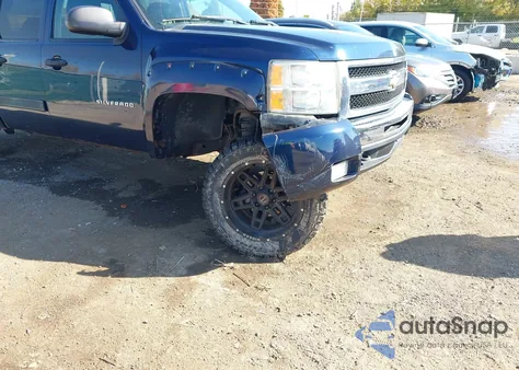 2010 Chevrolet Silverado 1500 Lt z USA, uszkodzony, nr VIN 3GCRKSE39AG153117